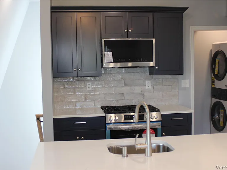 58 Prospect St — Photo 2