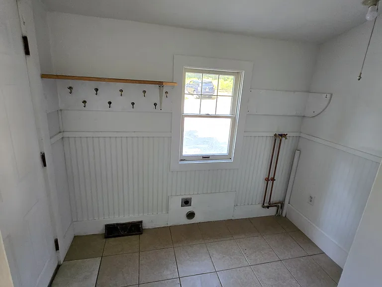 25 Falmouth Rd — Photo 17