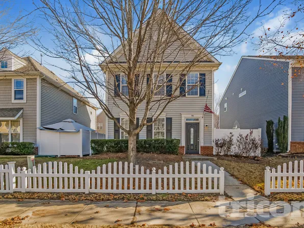 95 Shad Boat Ln, Clayton, NC 27520