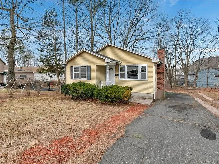 38 Diamond St — Photo 2