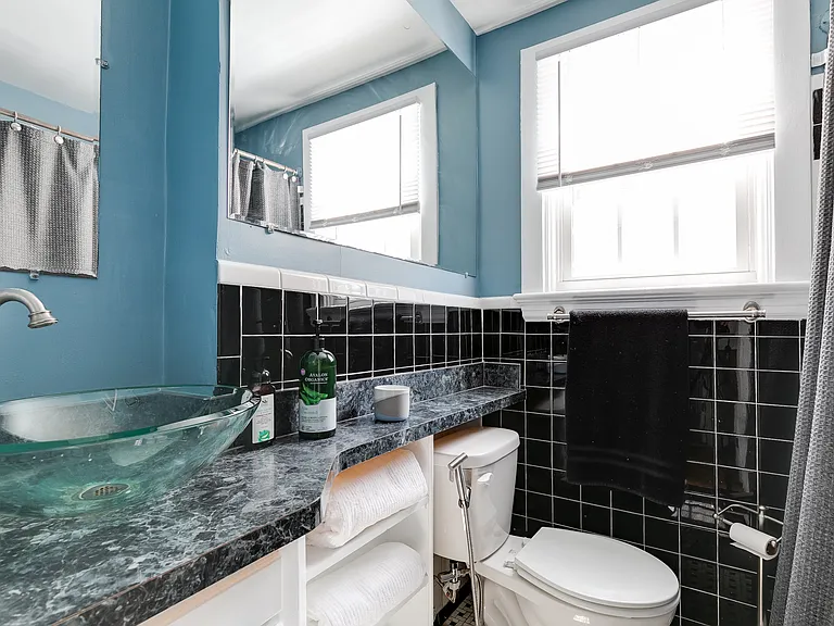 2803 W Grace St #A — Photo 20