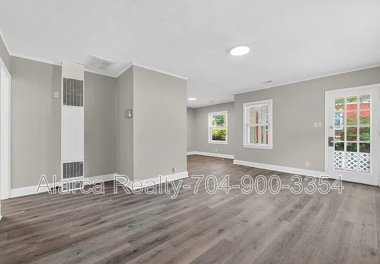 2322 Belfast Dr — Photo 14