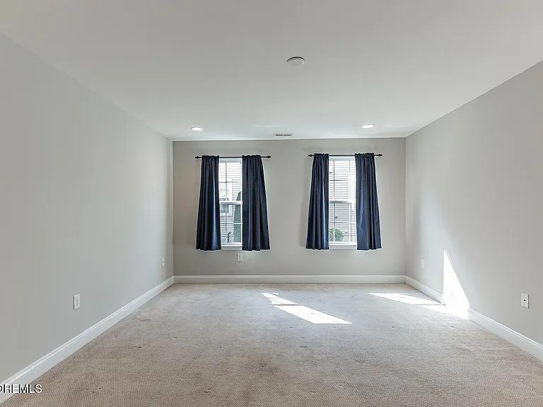 507 Lexington Mews — Photo 15