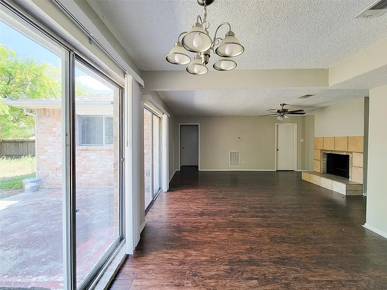 18402 Tall Cypress Dr — Photo 10
