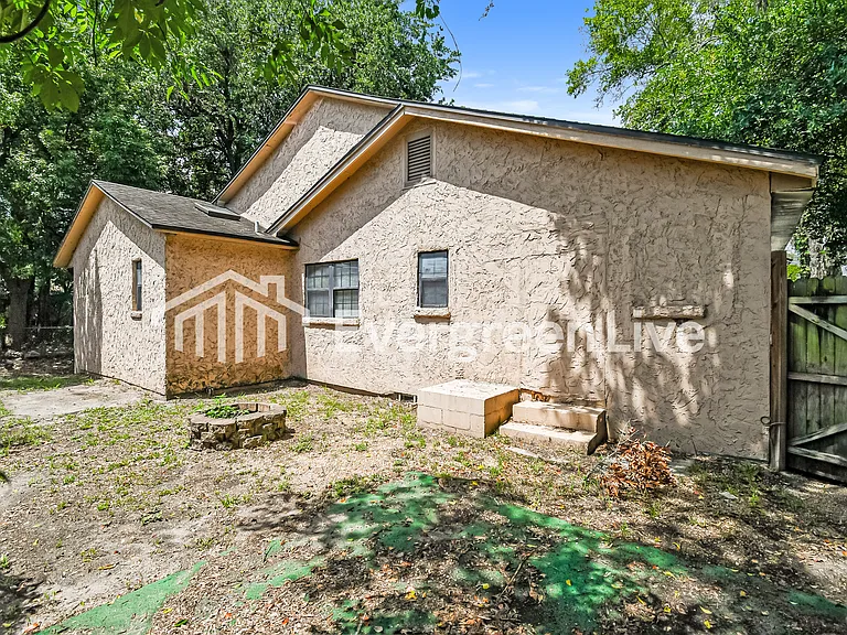 3217 Plateau St — Photo 15