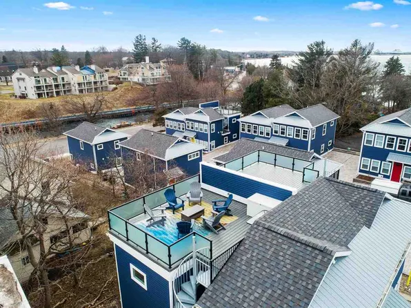 114 Riverwalk Ln, Charlevoix, MI 49720