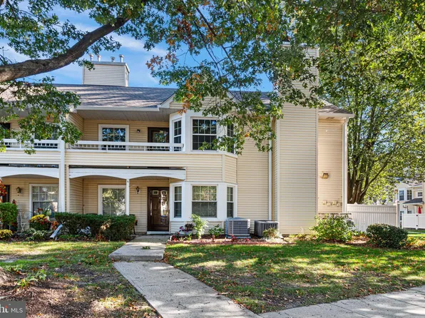 43 Dennis Ct, Hightstown, NJ 08520