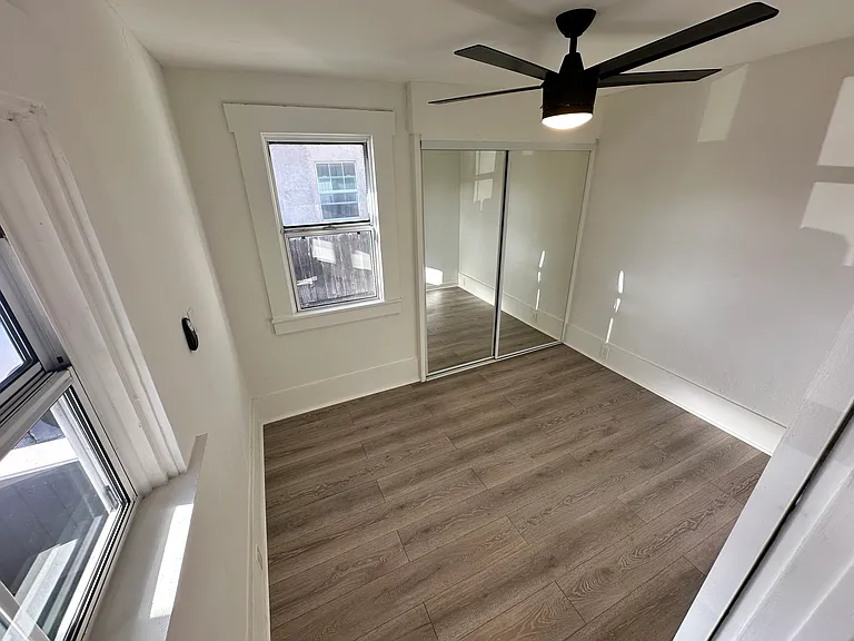 4225 Central Ave — Photo 5