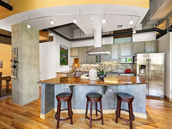 4th image of 1020 15th St APT 201