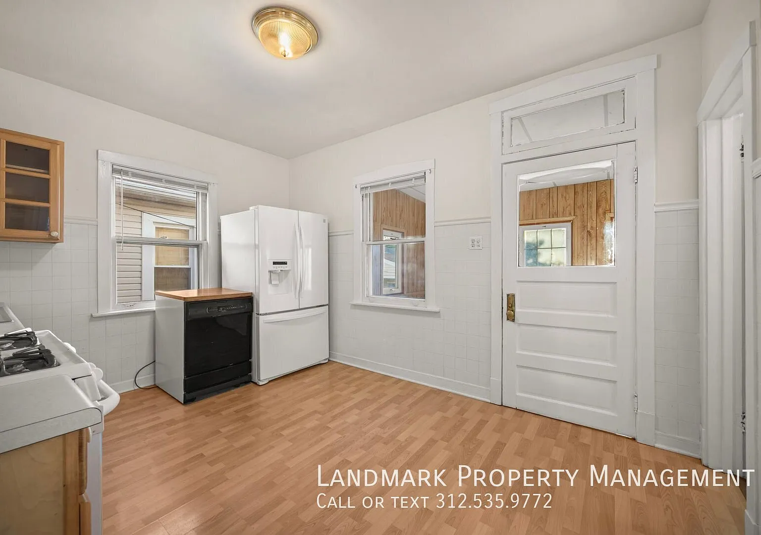 3030 N Normandy Ave — Photo 4
