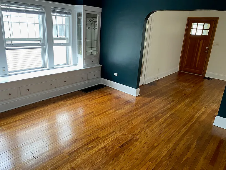 2536 E 124th St #1 — Photo 9
