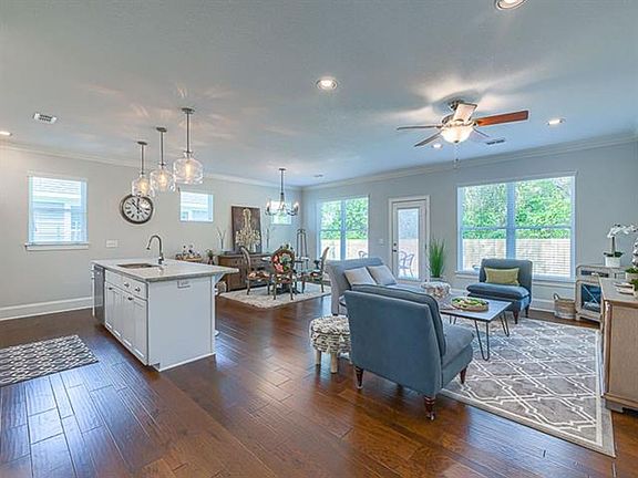 3rd image of 1737 Cottage Rose Ln