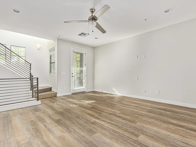 4236 N 27th St #38 — Photo 30