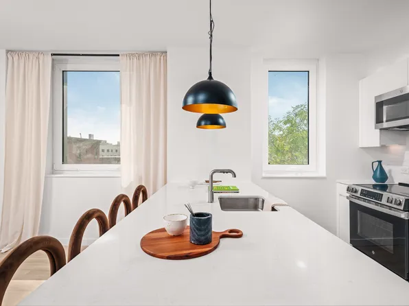 126 Sandford Street image 5 of 30