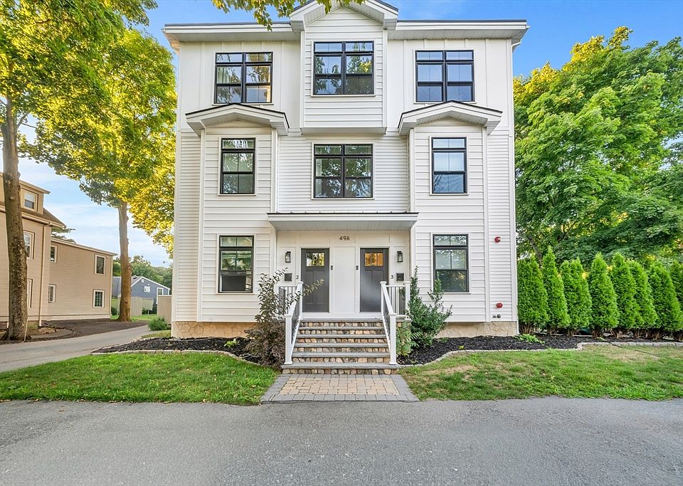 1st image of 49A Chestnut St #3
