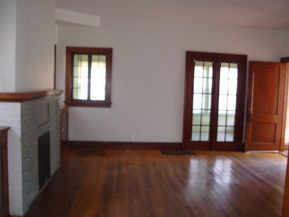 1004 E Stockbridge #1