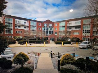 380 Place Ln #380, Woburn, MA 01801