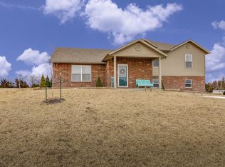 9492 Erika Ln, New Bloomfield, MO 65063