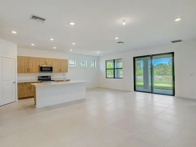 5946 SE Skyblue Cir — Photo 6