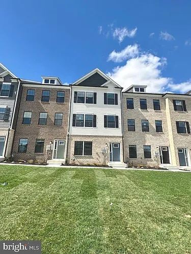 5217 Water Lily Way Photo 1