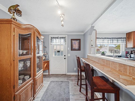 4th image of 4022 Donnely Rd