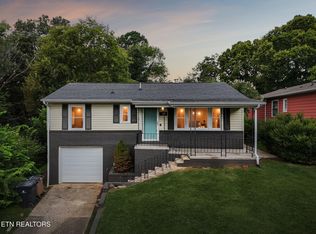 5807 Hillock Rd, Knoxville, TN 37918