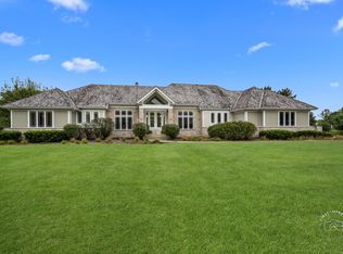 7N156 Lancaster Rd, St Charles, IL 60175