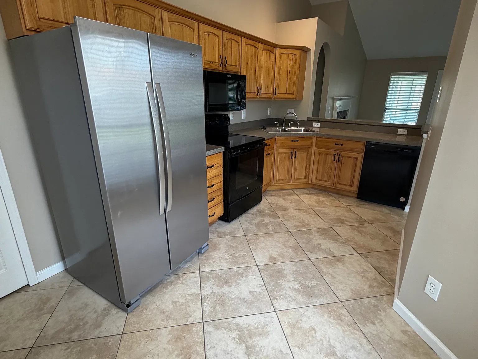 3 bed, 1496 sqft, $2,000 — Photo 4
