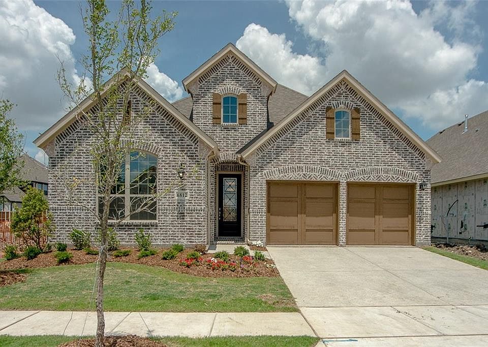 1st image of 6812 Roaring Dr