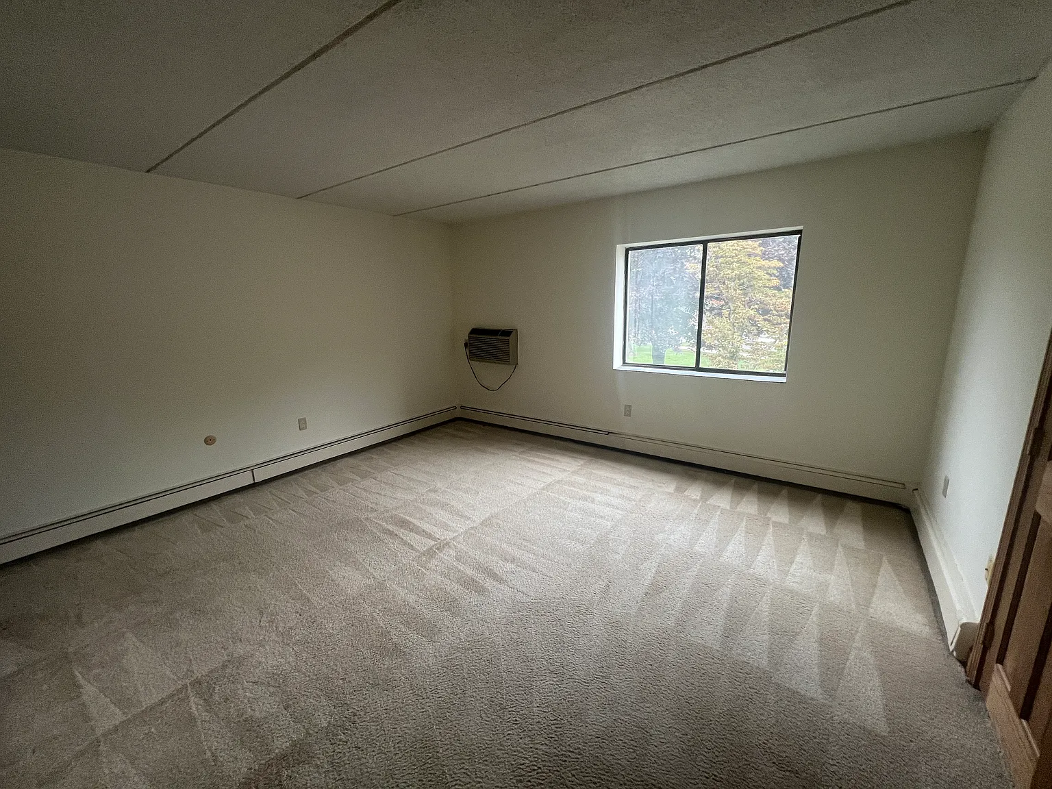 2 bed, 1300 sqft, $2,750 — Photo 4