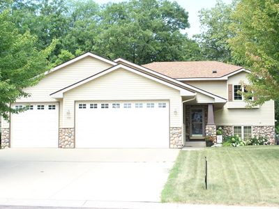 1021 Prairie Ridge Ln, Lester Prairie, MN, 55354