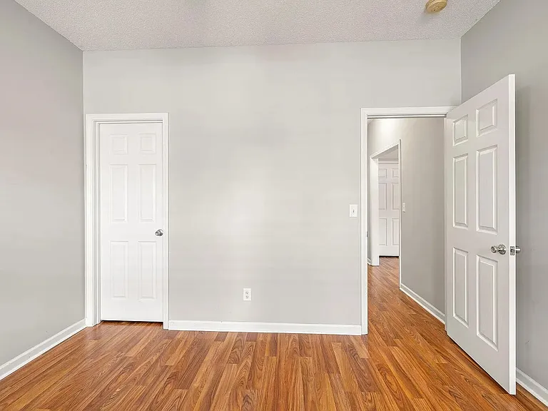 3225 Mayflower Ln — Photo 13