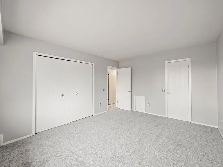 Glenwood Apartments — Photo 9