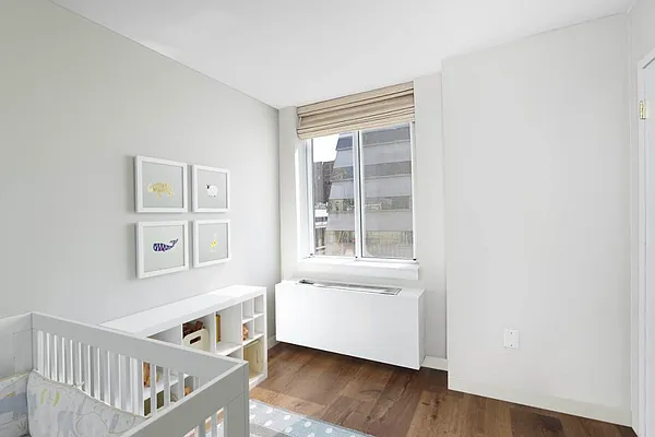 Sold by Elegran | media 11