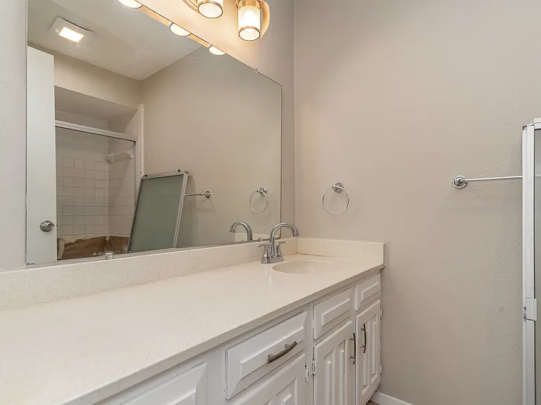 2311 Lawnmeadow Dr — Photo 12