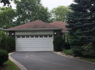 1871 Cloverdale Ave, Highland Park, IL