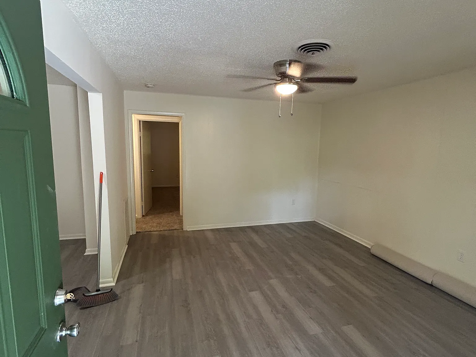 2 bed, 900 sqft, $900 — Photo 3
