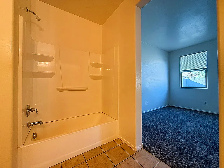 6218 W Laurie Ln — Photo 17
