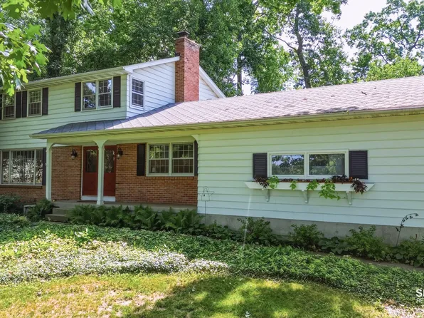 4752 Bonnie Ave SE, Kentwood, MI 49508