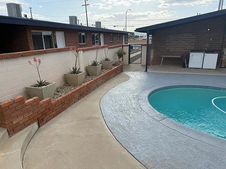 228 N Campbell Ave #228 — Photo 2
