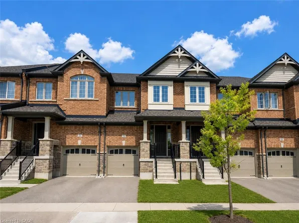 60 Reistwood Dr, Kitchener, ON N2R 0N8