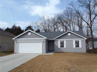 39 Bittersweet Dr, Troy, MO 63379