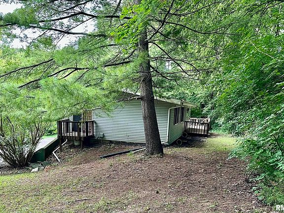 2nd image of 2700 Bloomington Rd
