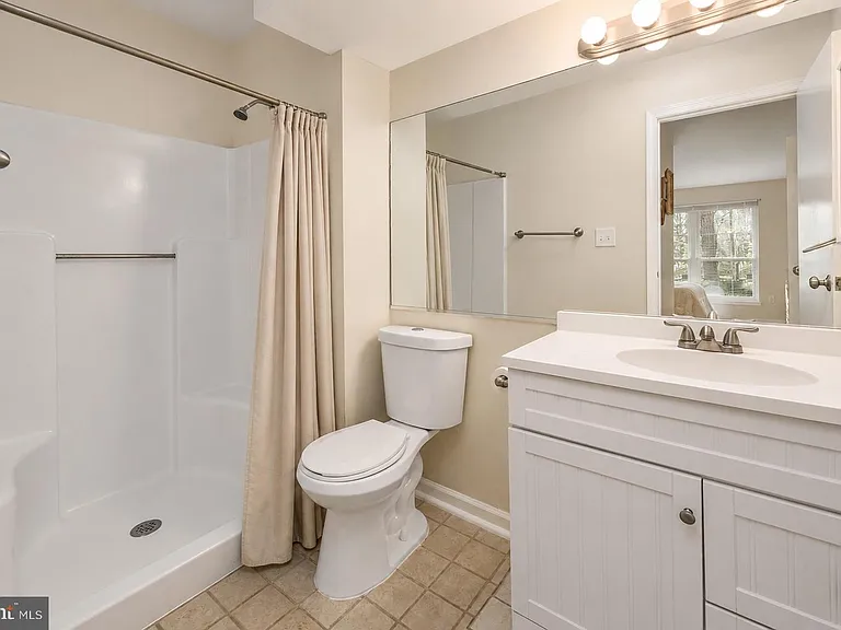 339 Woodlake Dr — Photo 15
