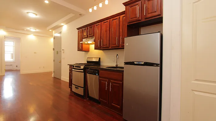 Rented by Nooklyn NYC LLC | media 15