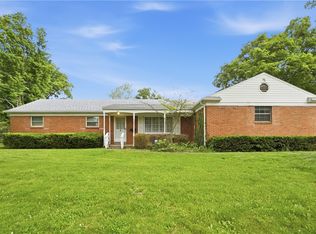 101 Winchcombe Dr, Dayton, OH 45459