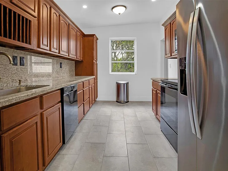 6339 SW 32nd St — Photo 10