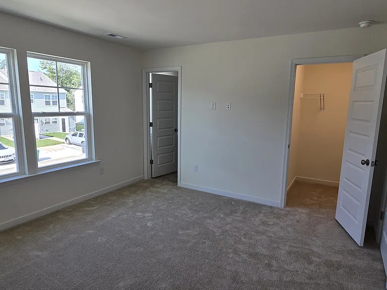 220 Greenpark Rd — Photo 18