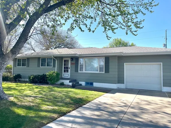 2403 W 15th St, Grand Island, NE 68803