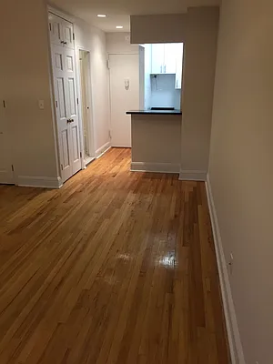 Rented by Metropolis Real Estate of Manhattan | media 15